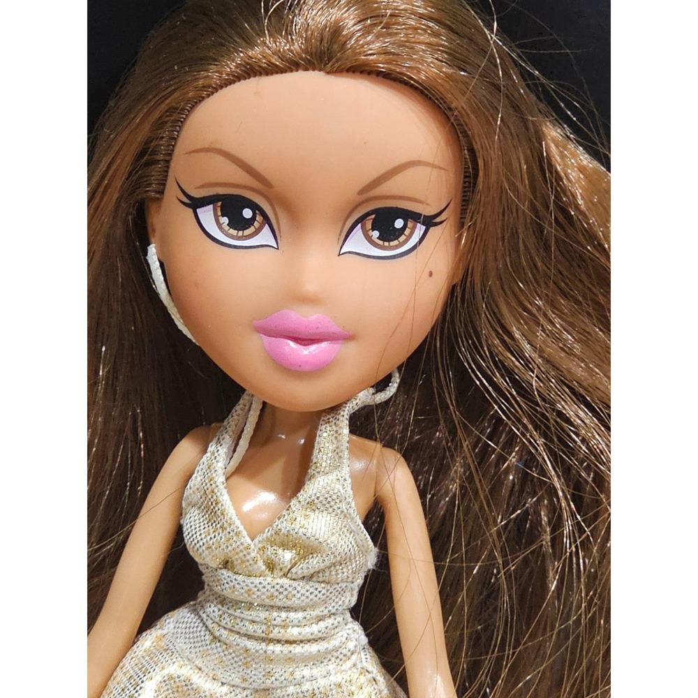 Bratz Doll Gold Sparkle Dress‎ Stiletto Heels MGA Entertainment
